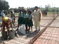 Children_at_Building_site_002